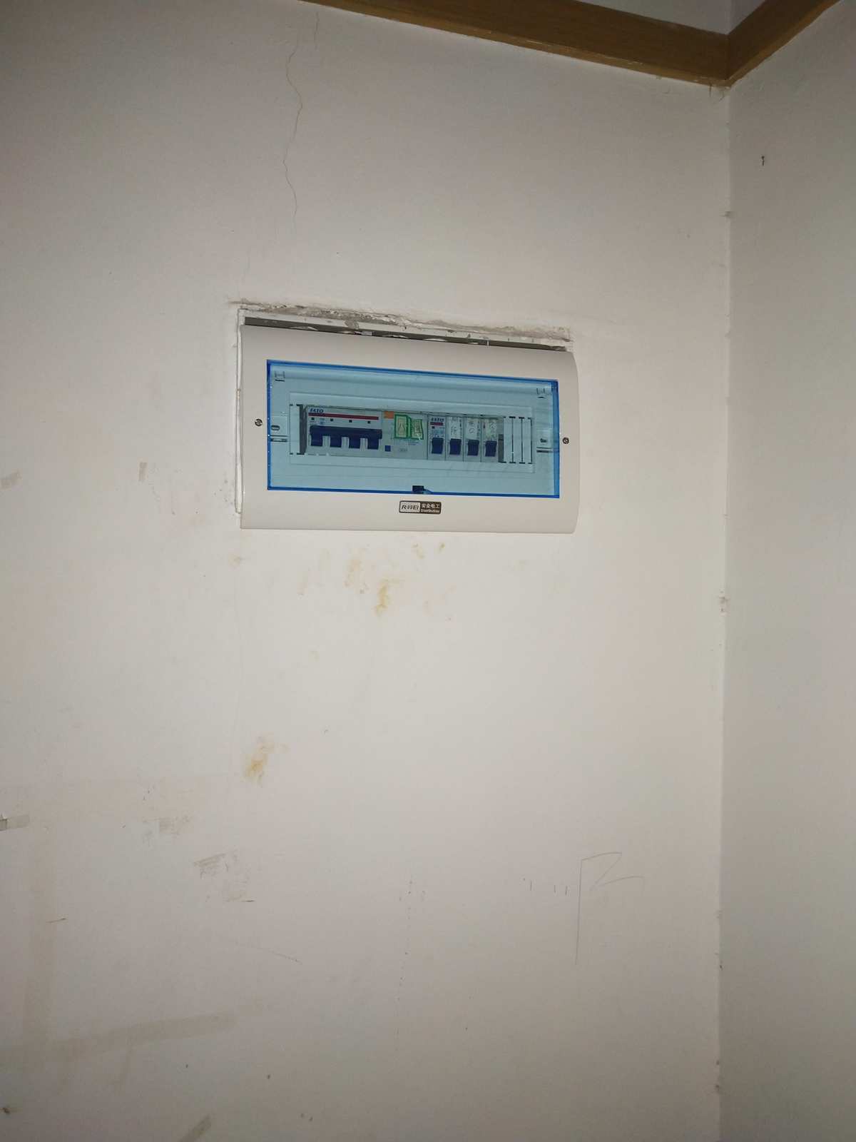 小區(qū)配電箱，解決小區(qū)用電難題的專(zhuān)業(yè)設(shè)備-小區(qū)配電箱維修與改造